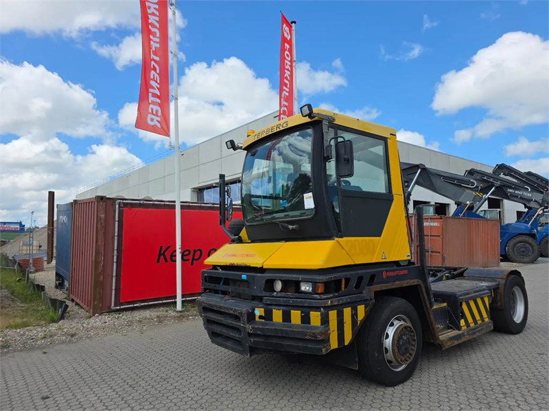 Terberg RT222 4x4 - Terminalni traktor: slika 2 Terberg RT222 4x4 - Terminalni traktor: slika 2