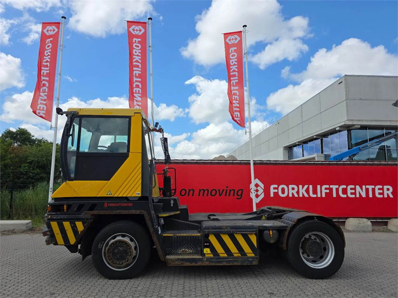 Terberg RT222 4x4 - Terminalni traktor: slika 4 Terberg RT222 4x4 - Terminalni traktor: slika 4