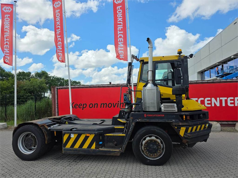 Terberg RT222 4x4 - Terminalni traktor: slika 3 Terberg RT222 4x4 - Terminalni traktor: slika 3