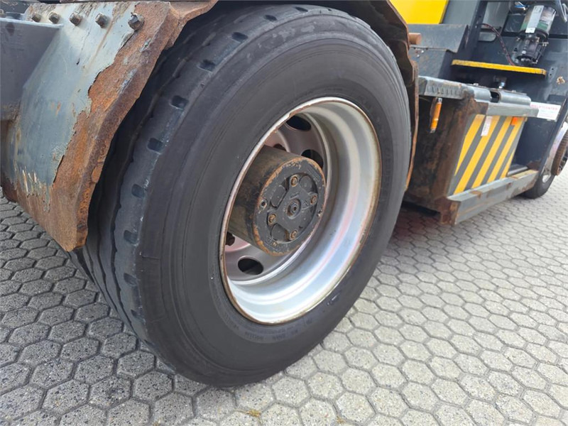 Terminalni traktor Terberg RT222 4x4: slika 16 Terminalni traktor Terberg RT222 4x4: slika 16