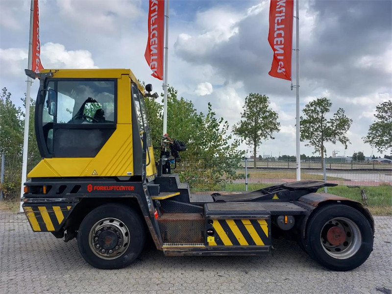 Terberg RT282 4x4 - Terminalni traktor: slika 4 Terberg RT282 4x4 - Terminalni traktor: slika 4