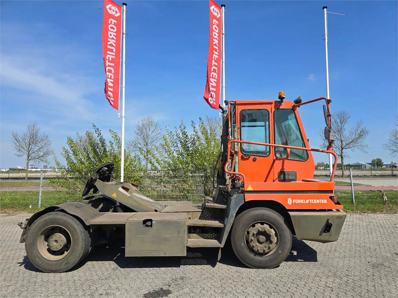 Terberg YT182 - Terminalni traktor: slika 3 Terberg YT182 - Terminalni traktor: slika 3