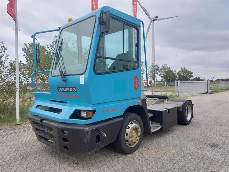 Terberg YT182 - Terminalni traktor: slika 2 Terberg YT182 - Terminalni traktor: slika 2