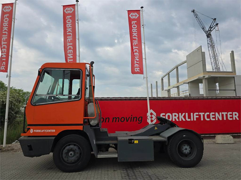 Terberg YT182 - Terminalni traktor: slika 4 Terberg YT182 - Terminalni traktor: slika 4