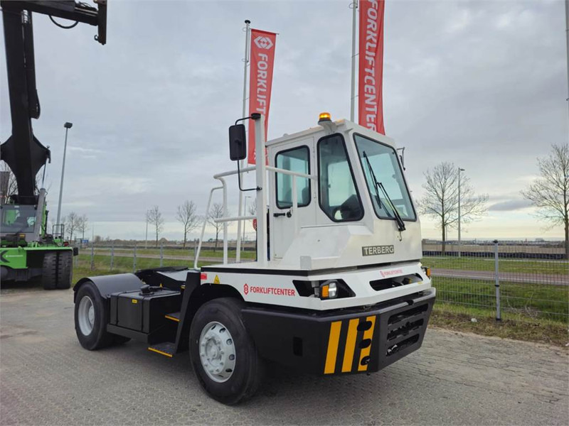 Terberg YT220 - Terminalni traktor: slika 1 Terberg YT220 - Terminalni traktor: slika 1