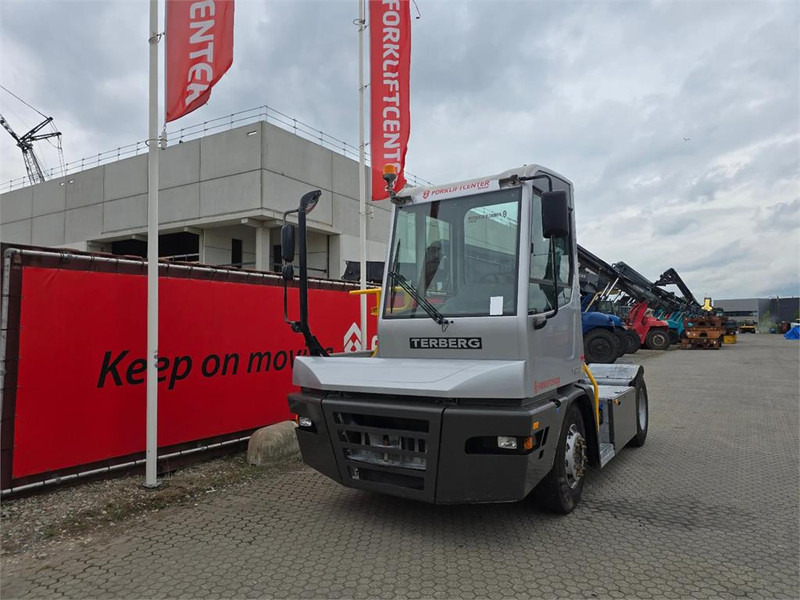 Terberg YT223 - Terminalni traktor: slika 2 Terberg YT223 - Terminalni traktor: slika 2