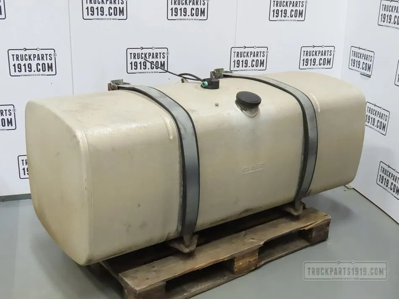 DAF 1681826 Brandstoftank + steunen 620L - Rezervoar za gorivo za Kamion: slika 1 DAF 1681826 Brandstoftank + steunen 620L - Rezervoar za gorivo za Kamion: slika 1