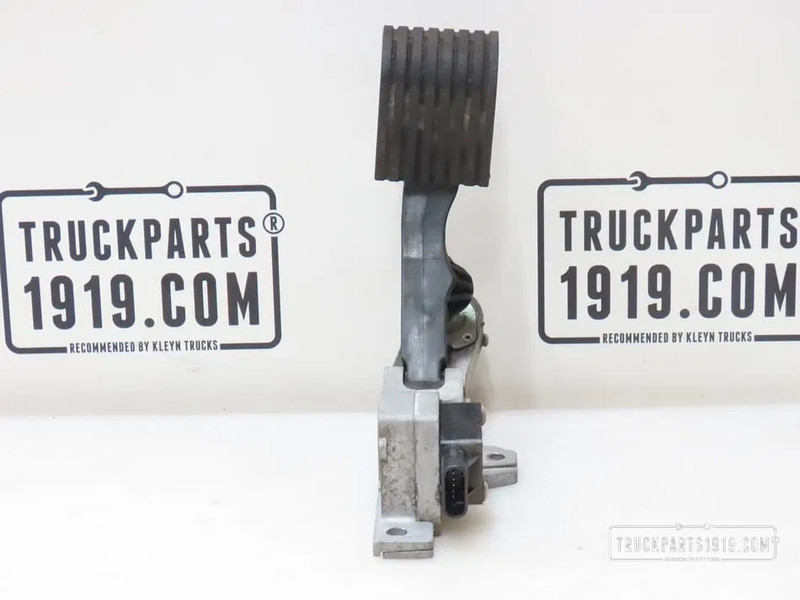 DAF 1943224 Gaspedaal DAF - Komandna tabla za Kamion: slika 1 DAF 1943224 Gaspedaal DAF - Komandna tabla za Kamion: slika 1