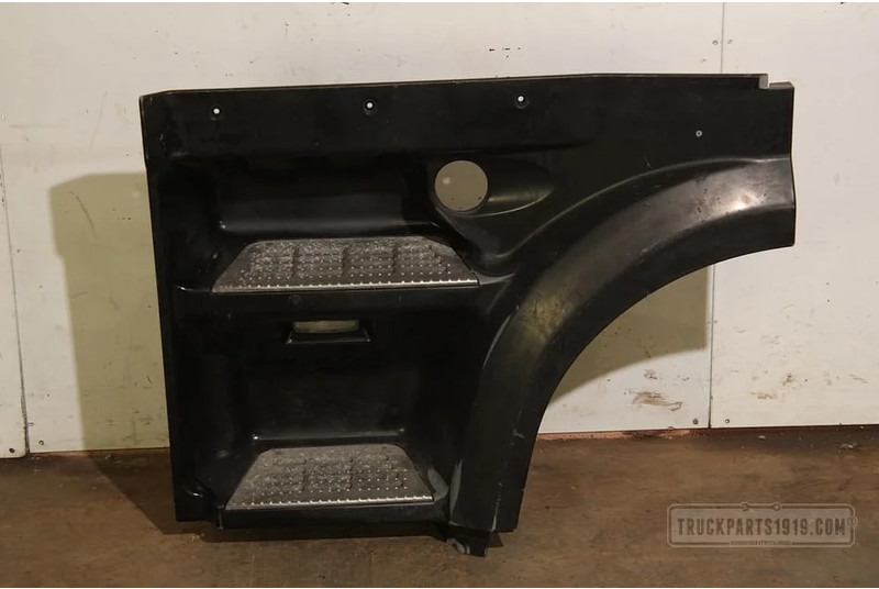 DAF Body & Chassis Parts Instapbak Li DAF XF - Prag za Kamion: slika 1 DAF Body & Chassis Parts Instapbak Li DAF XF - Prag za Kamion: slika 1