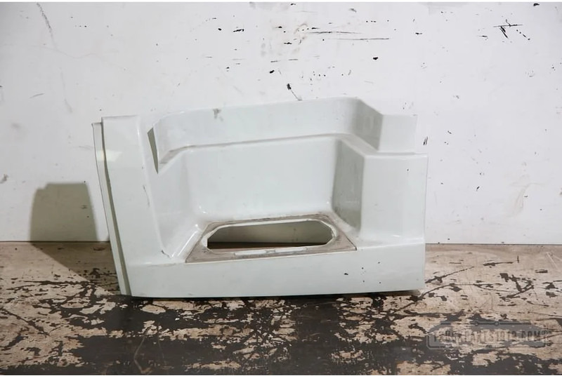 DAF CF 75 Body & Chassis Parts Opstapbak DAF CF75 & CF85 LH. - Prag za Kamion: slika 1 DAF CF 75 Body & Chassis Parts Opstapbak DAF CF75 & CF85 LH. - Prag za Kamion: slika 1