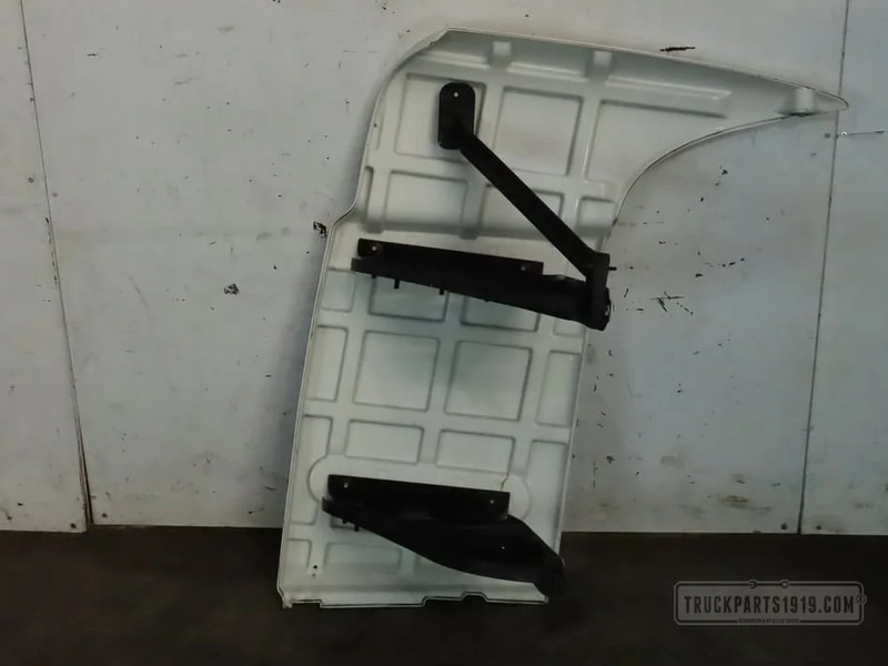 Iveco Body & Chassis Parts Zijfender boven Li. Iveco - Blatobran za Kamion: slika 2 Iveco Body & Chassis Parts Zijfender boven Li. Iveco - Blatobran za Kamion: slika 2