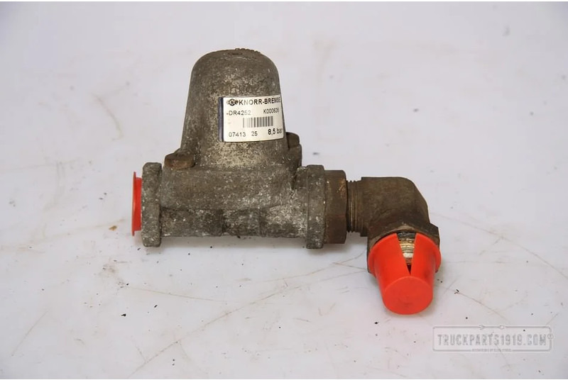 KNORR-BREMSE Compressed Air System Overstroomklep Used - Ventil za Kamion: slika 1 KNORR-BREMSE Compressed Air System Overstroomklep Used - Ventil za Kamion: slika 1