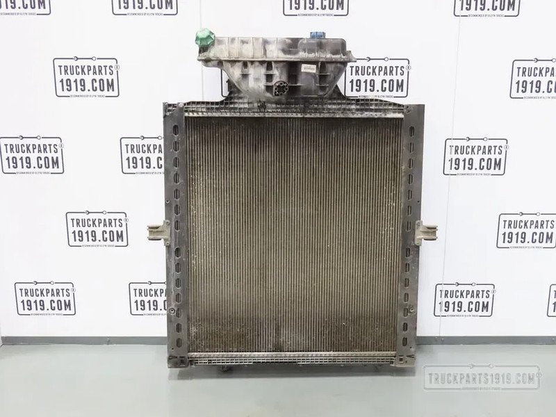 MAN 81.06101-6809 Radiateur TGX - Radijator za Kamion: slika 2 MAN 81.06101-6809 Radiateur TGX - Radijator za Kamion: slika 2