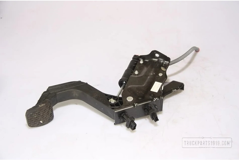 Mercedes-Benz Body & Chassis Parts Koppelingspedaal Sprinter - Pedala za Kamion: slika 1 Mercedes-Benz Body & Chassis Parts Koppelingspedaal Sprinter - Pedala za Kamion: slika 1