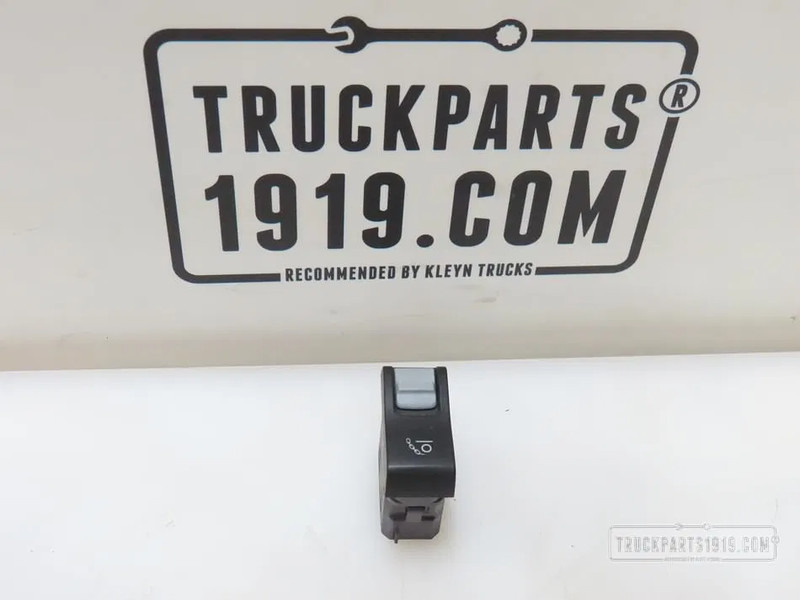 Scania 2239901 Schakelaar Scania - Komandna tabla za Kamion: slika 1 Scania 2239901 Schakelaar Scania - Komandna tabla za Kamion: slika 1