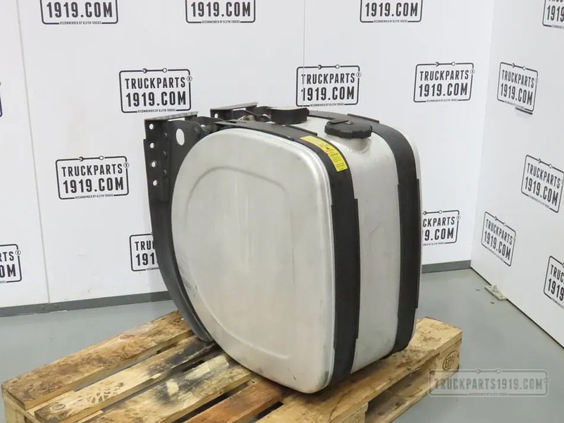Volvo 22659544 Brandstoftank + steunen 170L - Rezervoar za gorivo za Kamion: slika 1 Volvo 22659544 Brandstoftank + steunen 170L - Rezervoar za gorivo za Kamion: slika 1