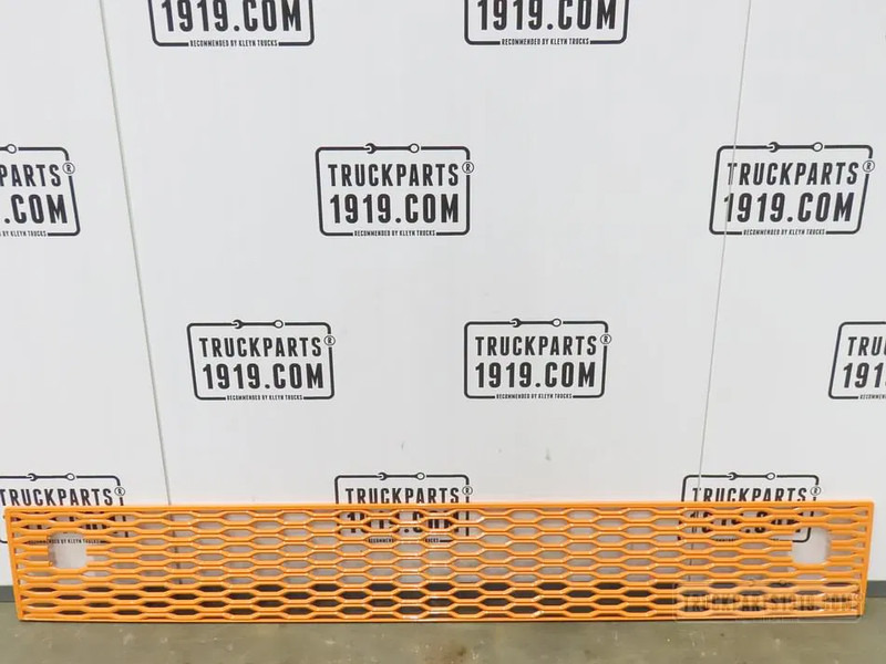 Volvo 23835186 Grille plaat FH5 - Hauba za Kamion: slika 1 Volvo 23835186 Grille plaat FH5 - Hauba za Kamion: slika 1