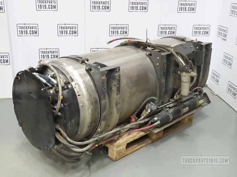 Volvo 23952072 LNG tank 565L Volvo - Rezervoar za gorivo za Kamion: slika 2 Volvo 23952072 LNG tank 565L Volvo - Rezervoar za gorivo za Kamion: slika 2