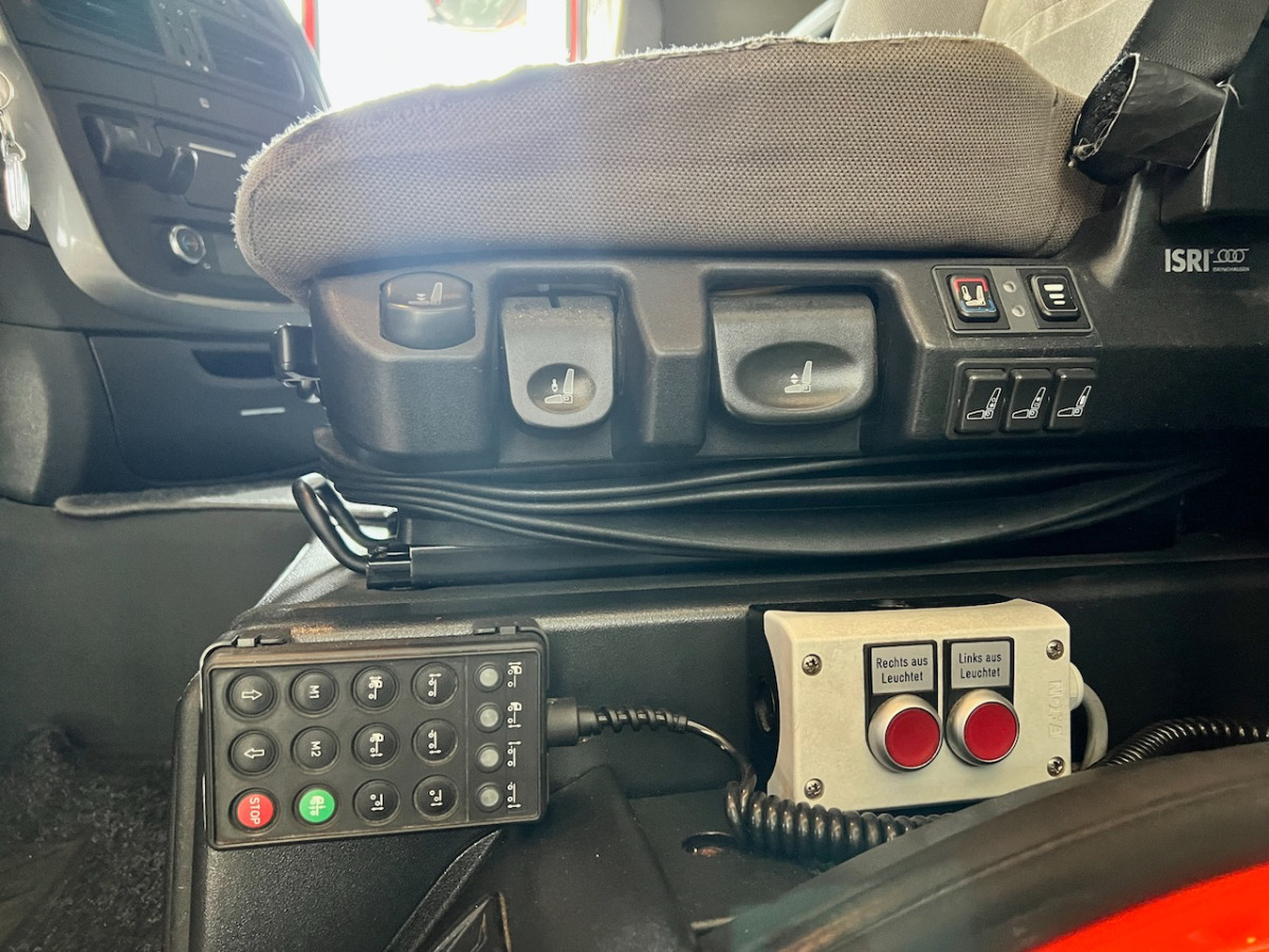 Kamion sa zatvorenim sandukom IVECO 260S42 Stralis: slika 8 Kamion sa zatvorenim sandukom IVECO 260S42 Stralis: slika 8