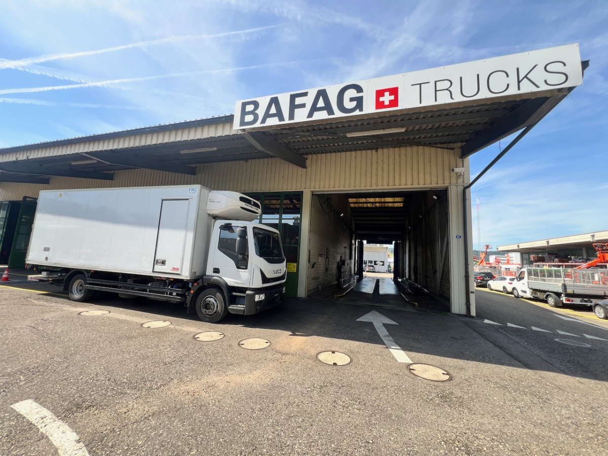 IVECO Eurocargo 120E25 - Hladnjača: slika 2 IVECO Eurocargo 120E25 - Hladnjača: slika 2