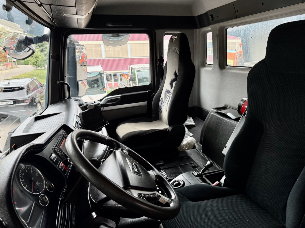 MAN TGS 35.480 8x4 - Istovarivač: slika 3 MAN TGS 35.480 8x4 - Istovarivač: slika 3