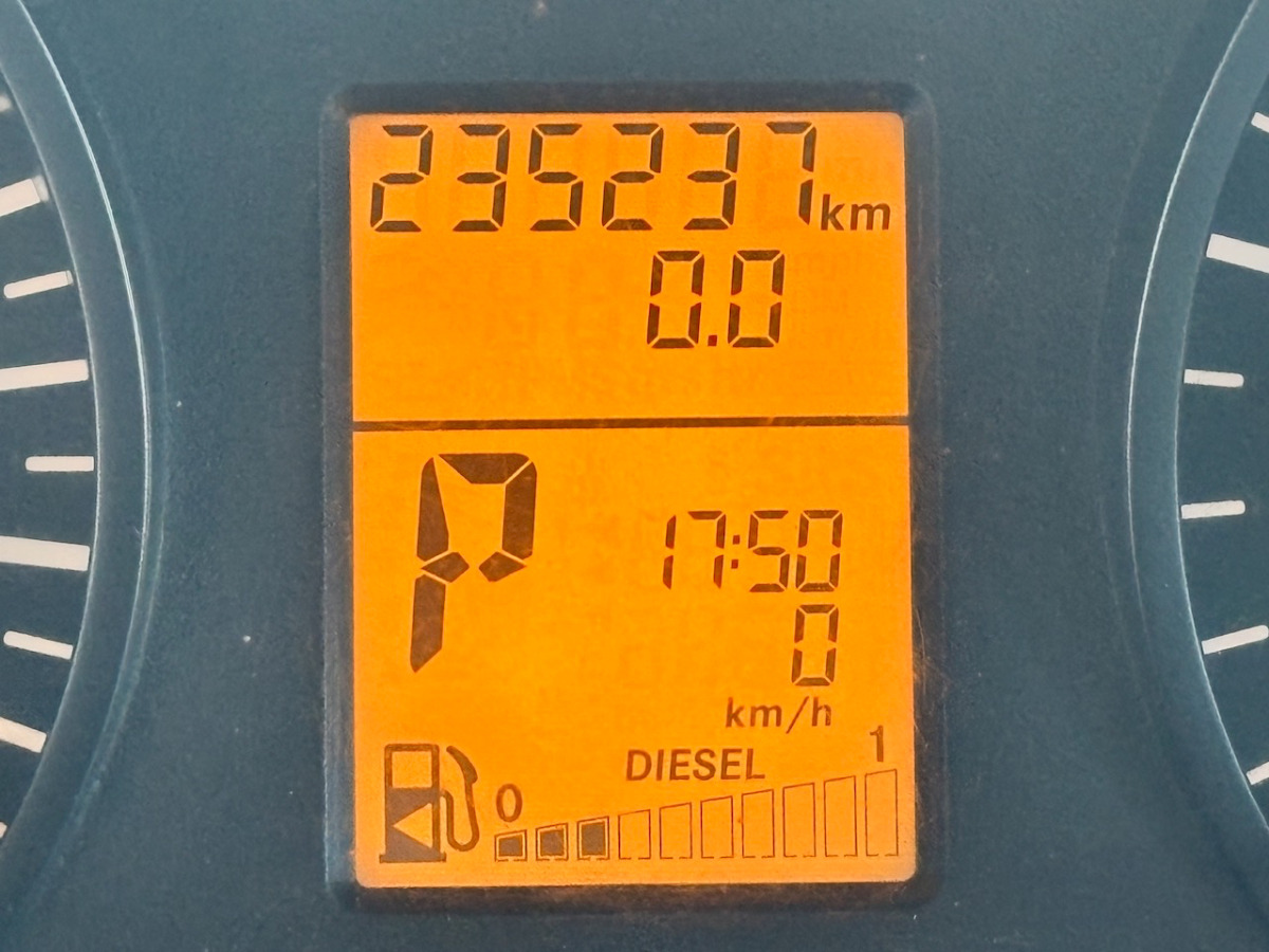 Dostavno vozilo sa otvorenom sandukom, Dostavno vozilo sa duplom kabinom MERCEDES 316 CDI: slika 14