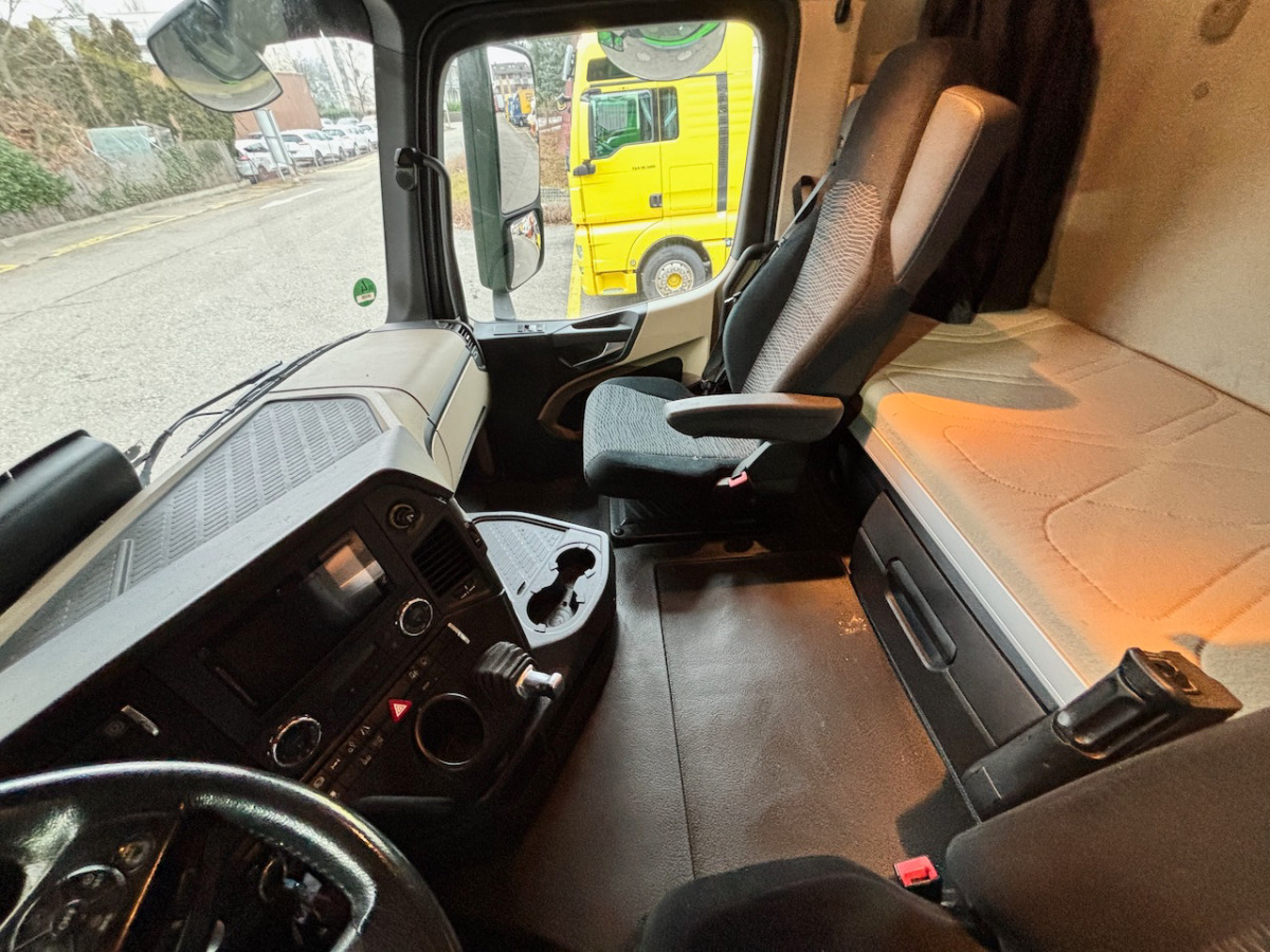 MERCEDES Actros 2543 6x2 - Kamion za prevoz kontejnera/ Kamion sa promenjivim sandukom: slika 5 MERCEDES Actros 2543 6x2 - Kamion za prevoz kontejnera/ Kamion sa promenjivim sandukom: slika 5