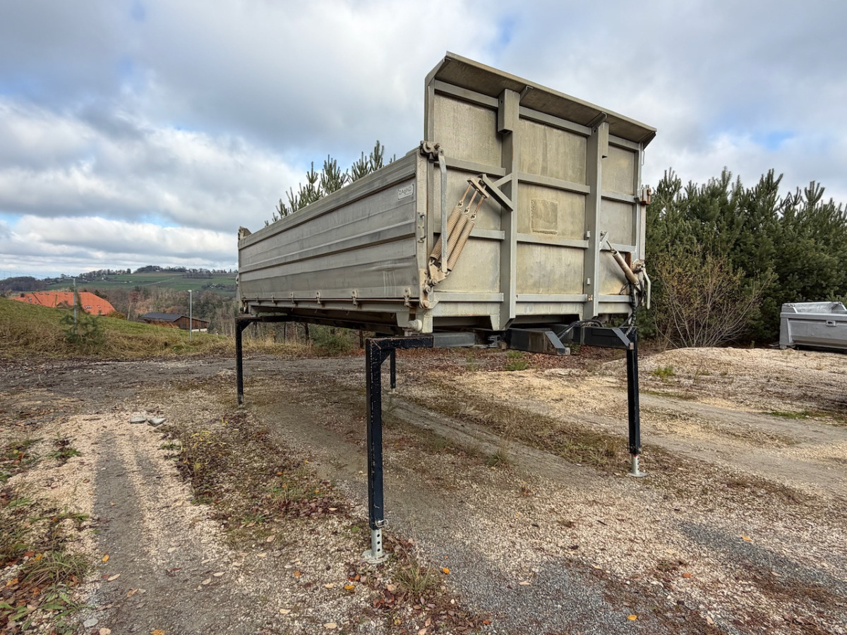 RENAULT C520 8x4 Wechselsystem Siloki + Kipper - Istovarivač: slika 3 RENAULT C520 8x4 Wechselsystem Siloki + Kipper - Istovarivač: slika 3