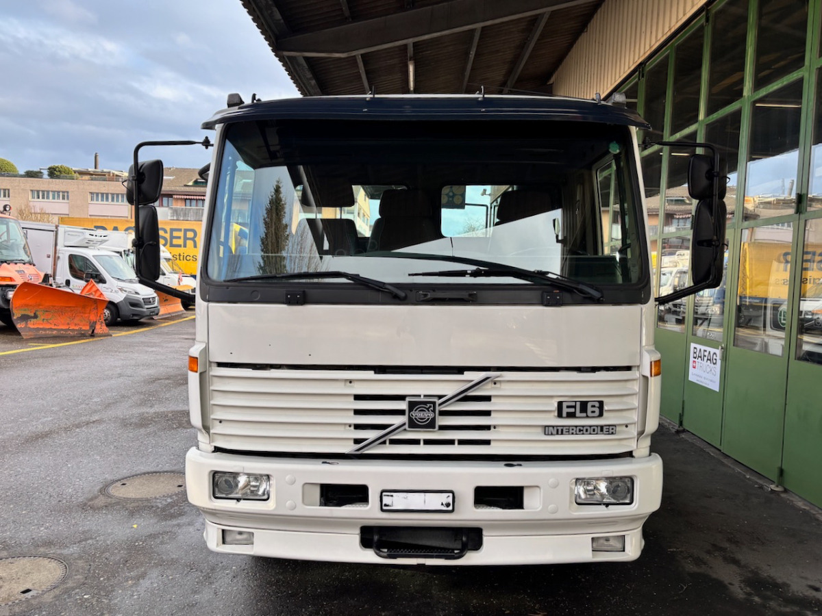 VOLVO FL6H615 - Tegljač: slika 2 VOLVO FL6H615 - Tegljač: slika 2