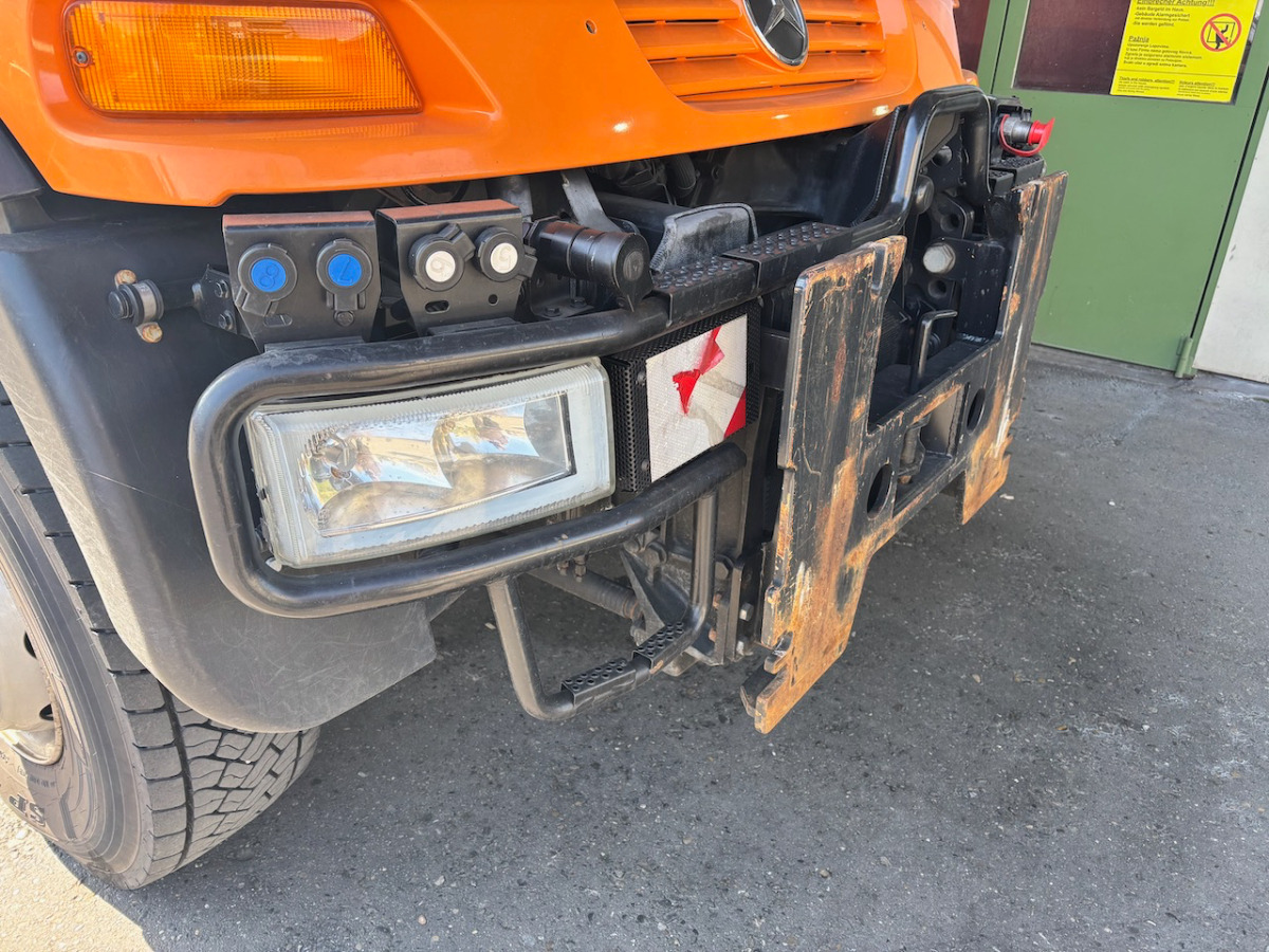 UNIMOG U400 - Istovarivač: slika 5 UNIMOG U400 - Istovarivač: slika 5