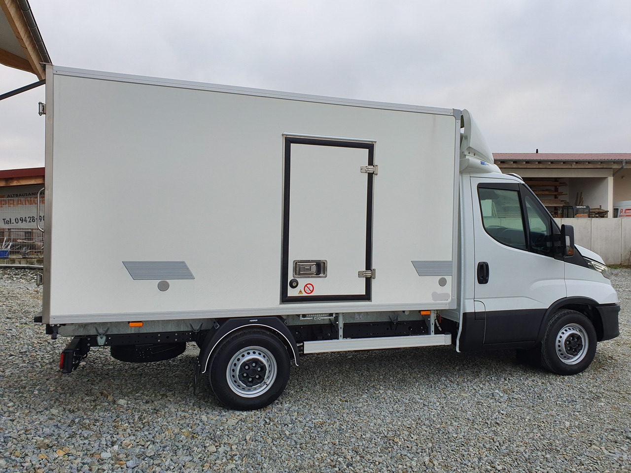 Iveco Daily 180 Tiefkühlkoffer 6PAL - Dostavno vozilo hladnjača: slika 3 Iveco Daily 180 Tiefkühlkoffer 6PAL - Dostavno vozilo hladnjača: slika 3