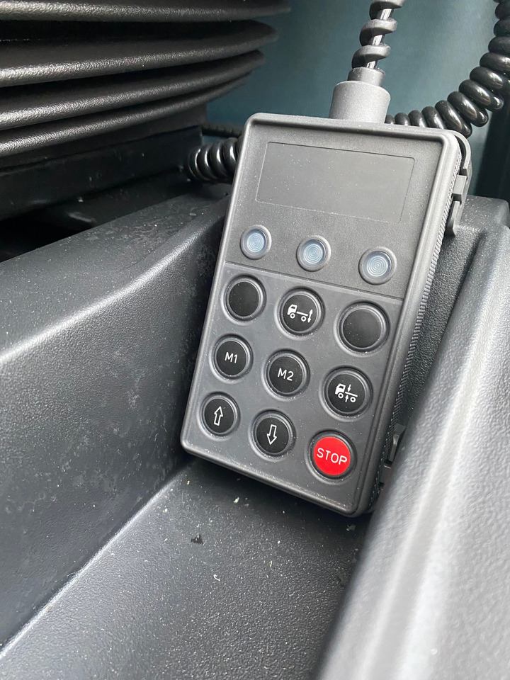 Iveco Eurocargo 120-220 ML120E22/P - Kamion sa hidrauličnom kukom: slika 5 Iveco Eurocargo 120-220 ML120E22/P - Kamion sa hidrauličnom kukom: slika 5