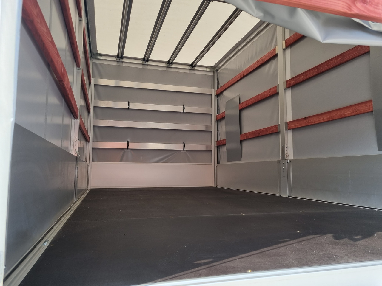 Renault Master 170 8 Pal Dachspoiler - Dostavno vozilo sa ceradom: slika 3 Renault Master 170 8 Pal Dachspoiler - Dostavno vozilo sa ceradom: slika 3