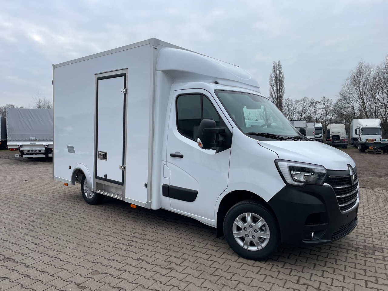 Renault Master Isolierte Koffer Platform - Dostavno vozilo sa zatvorenim sandukom: slika 1 Renault Master Isolierte Koffer Platform - Dostavno vozilo sa zatvorenim sandukom: slika 1