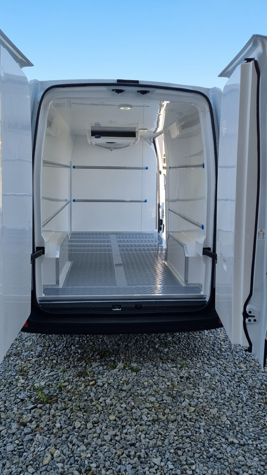 Renault Master L3H2 Tiefkühlkasten -18°C - Dostavno vozilo hladnjača: slika 2 Renault Master L3H2 Tiefkühlkasten -18°C - Dostavno vozilo hladnjača: slika 2