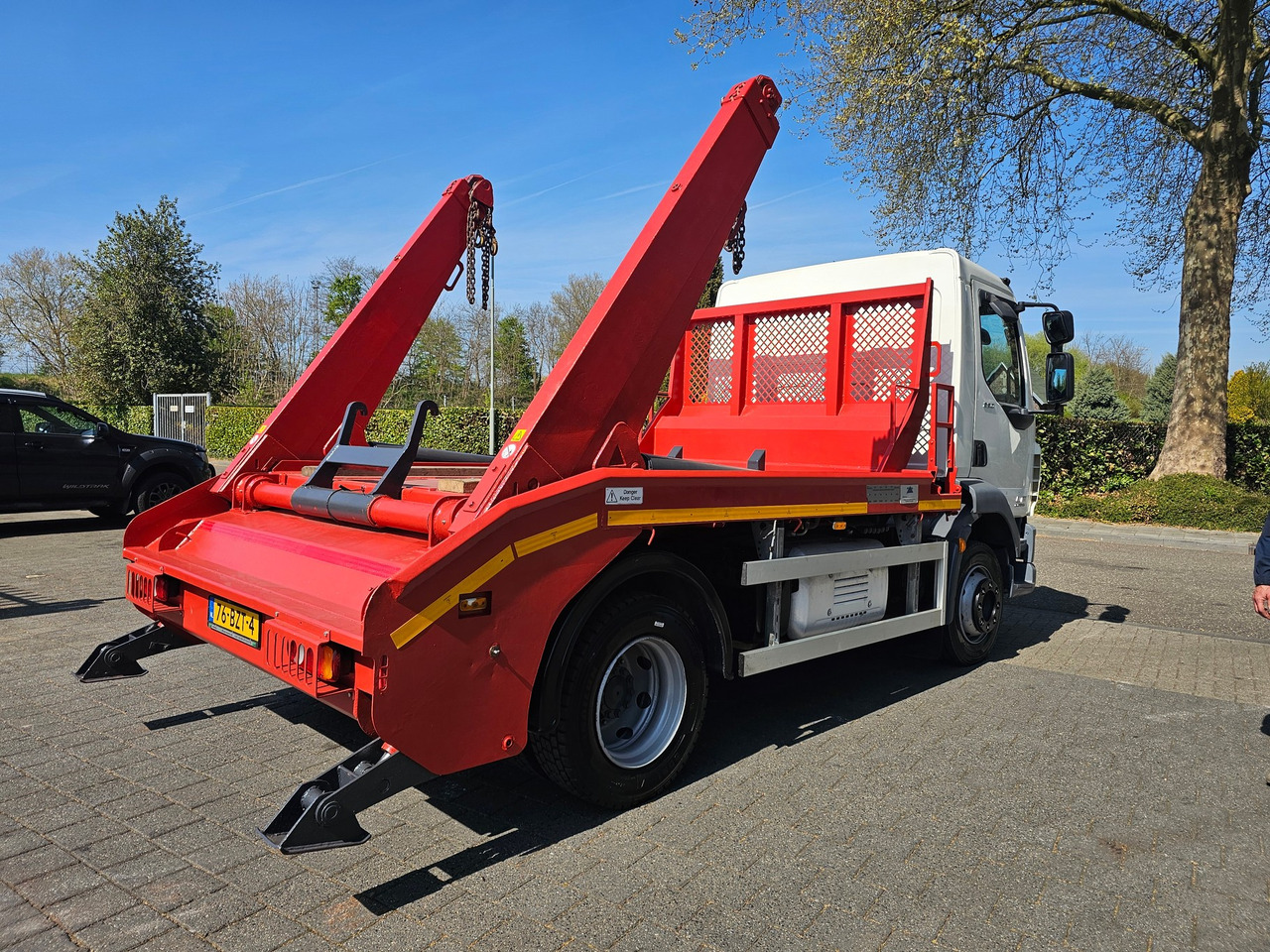 DAF LF 220 Euro 6 - Kamion za utovaranje kontejnera: slika 2 DAF LF 220 Euro 6 - Kamion za utovaranje kontejnera: slika 2