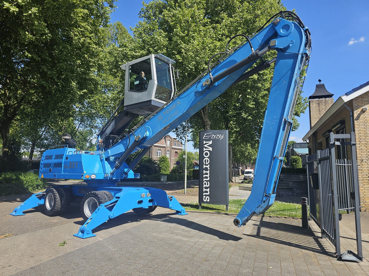 Fuchs MHL 331 Material Handler - Bager za obradu otpada/ Industrije: slika 1 Fuchs MHL 331 Material Handler - Bager za obradu otpada/ Industrije: slika 1