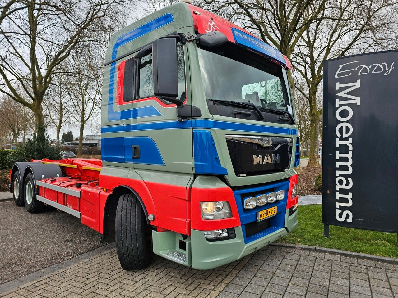 MAN TGX 26.560 XLX 6x4 Abrollkipper - Kamion sa hidrauličnom kukom: slika 1 MAN TGX 26.560 XLX 6x4 Abrollkipper - Kamion sa hidrauličnom kukom: slika 1