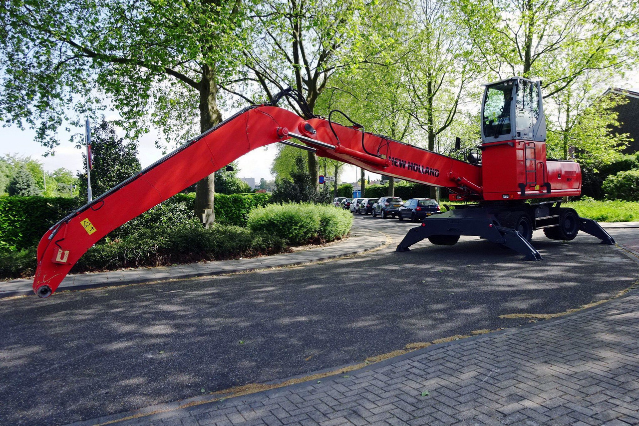 New Holland MH 6.6 With Multi Purpose Stick And Magnet System - Bager za obradu otpada/ Industrije: slika 2 New Holland MH 6.6 With Multi Purpose Stick And Magnet System - Bager za obradu otpada/ Industrije: slika 2