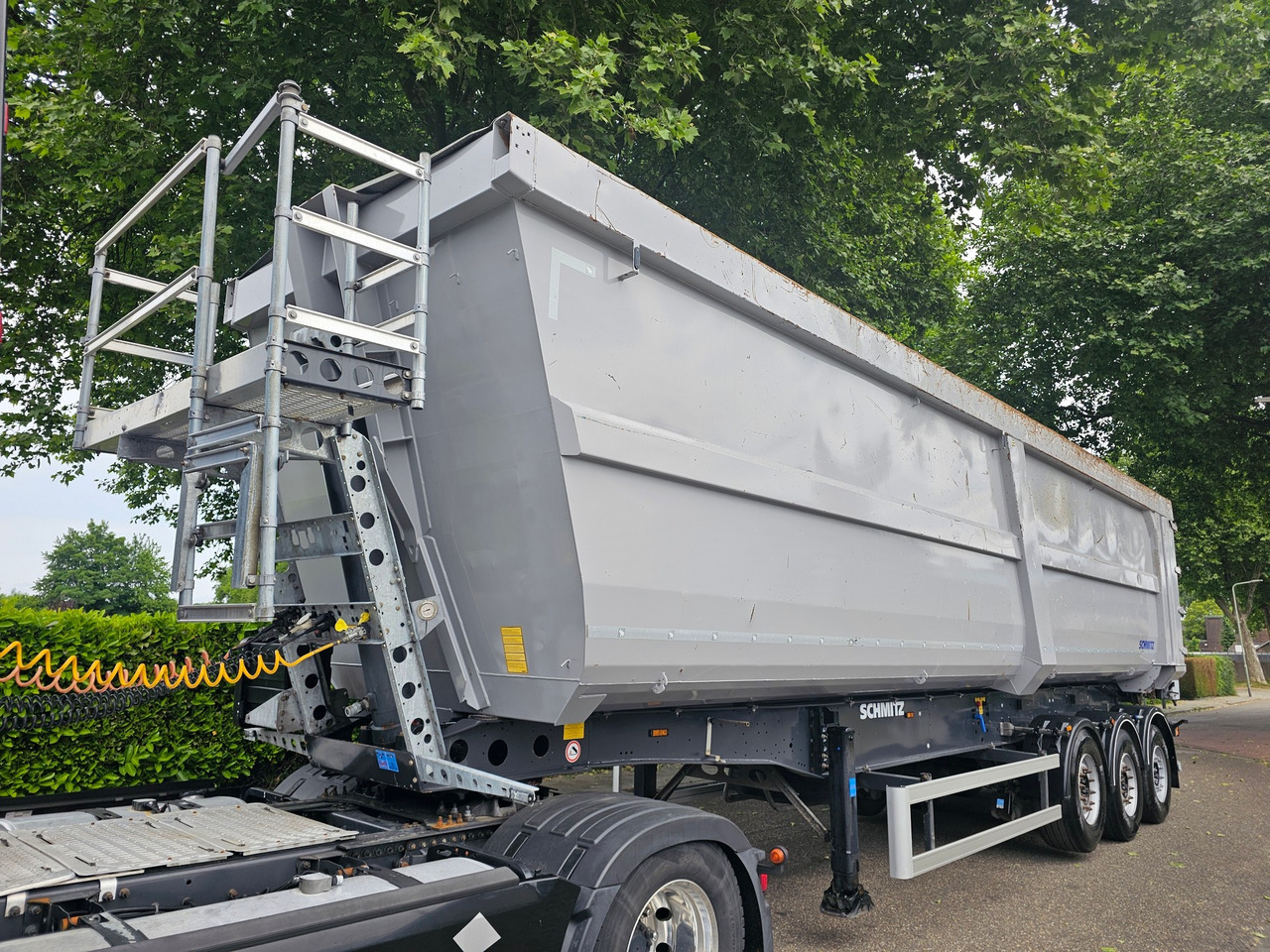 Schmitz SGF-S3 Scraptipper 55 M3 - Poluprikolica istovarivača: slika 4 Schmitz SGF-S3 Scraptipper 55 M3 - Poluprikolica istovarivača: slika 4