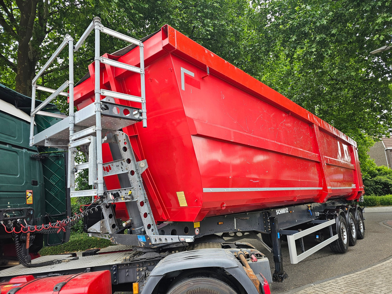 Schmitz SGF-S3 Scraptipper 55 M3 - Poluprikolica istovarivača: slika 5 Schmitz SGF-S3 Scraptipper 55 M3 - Poluprikolica istovarivača: slika 5