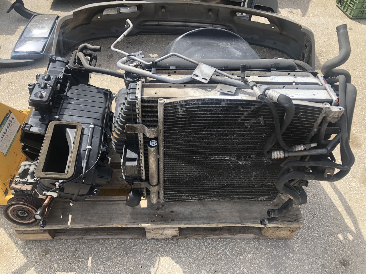 AIR CONDITION (COMPLETE SET) ATEGO 2 4cyl. - Deo klima uređaja za Kamion: slika 1 AIR CONDITION (COMPLETE SET) ATEGO 2 4cyl. - Deo klima uređaja za Kamion: slika 1