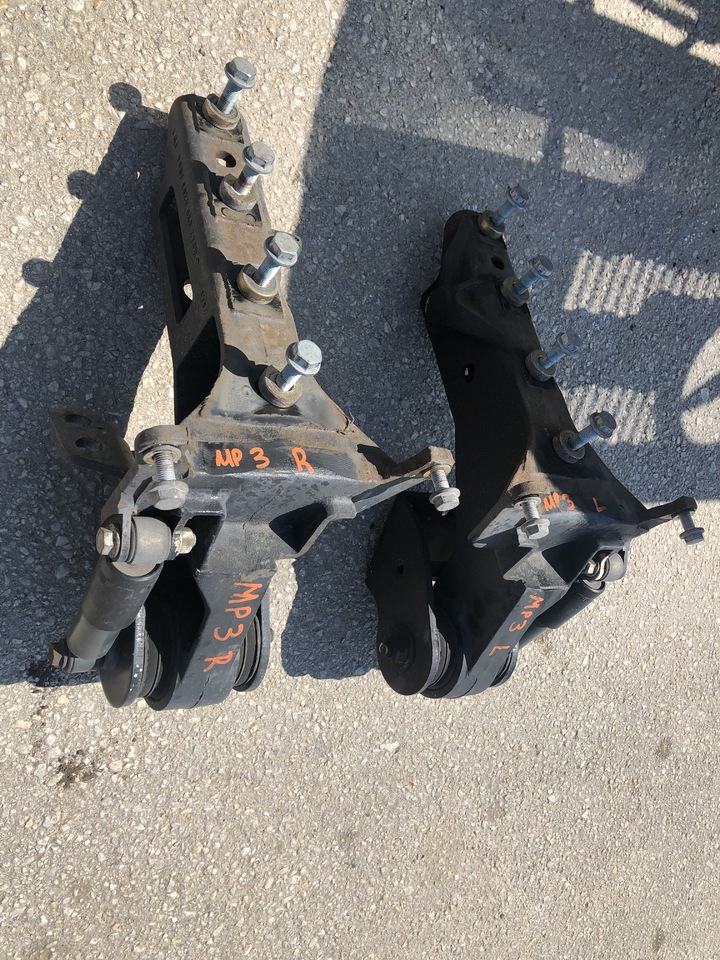 BEARING BRACKET LEFT AND RIGHT ACTROS - Oslanjanje kabine za Kamion: slika 4 BEARING BRACKET LEFT AND RIGHT ACTROS - Oslanjanje kabine za Kamion: slika 4