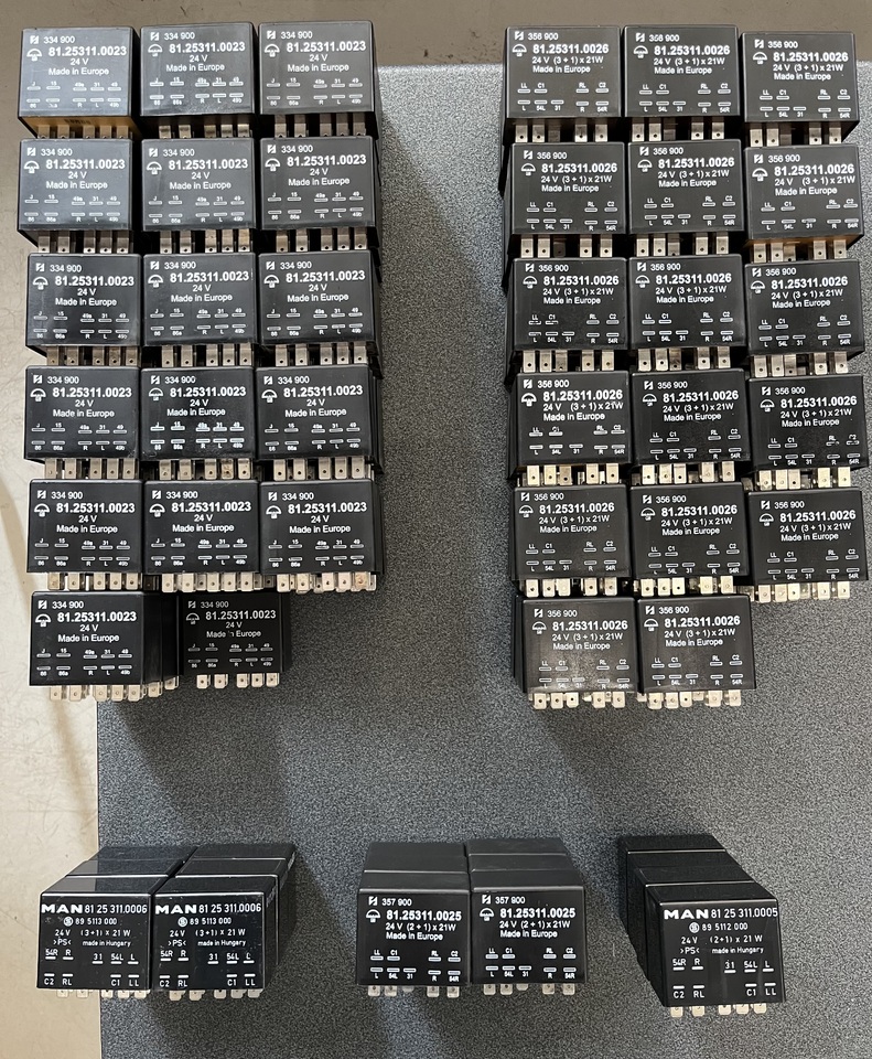 FLASHING-WIPING PULSE UNIT MAN F90,F2000 - Električni sistem za Kamion: slika 2 FLASHING-WIPING PULSE UNIT MAN F90,F2000 - Električni sistem za Kamion: slika 2