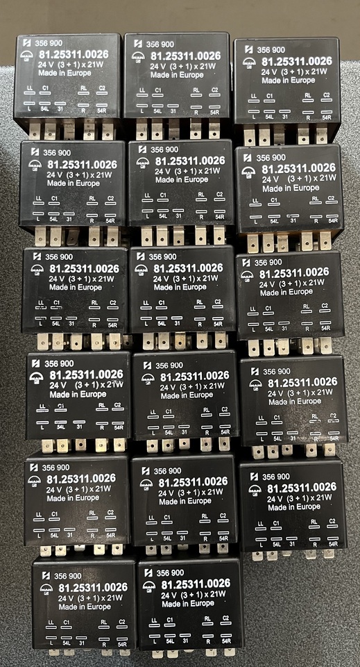 FLASHING-WIPING PULSE UNIT MAN F90,F2000 - Električni sistem za Kamion: slika 4 FLASHING-WIPING PULSE UNIT MAN F90,F2000 - Električni sistem za Kamion: slika 4