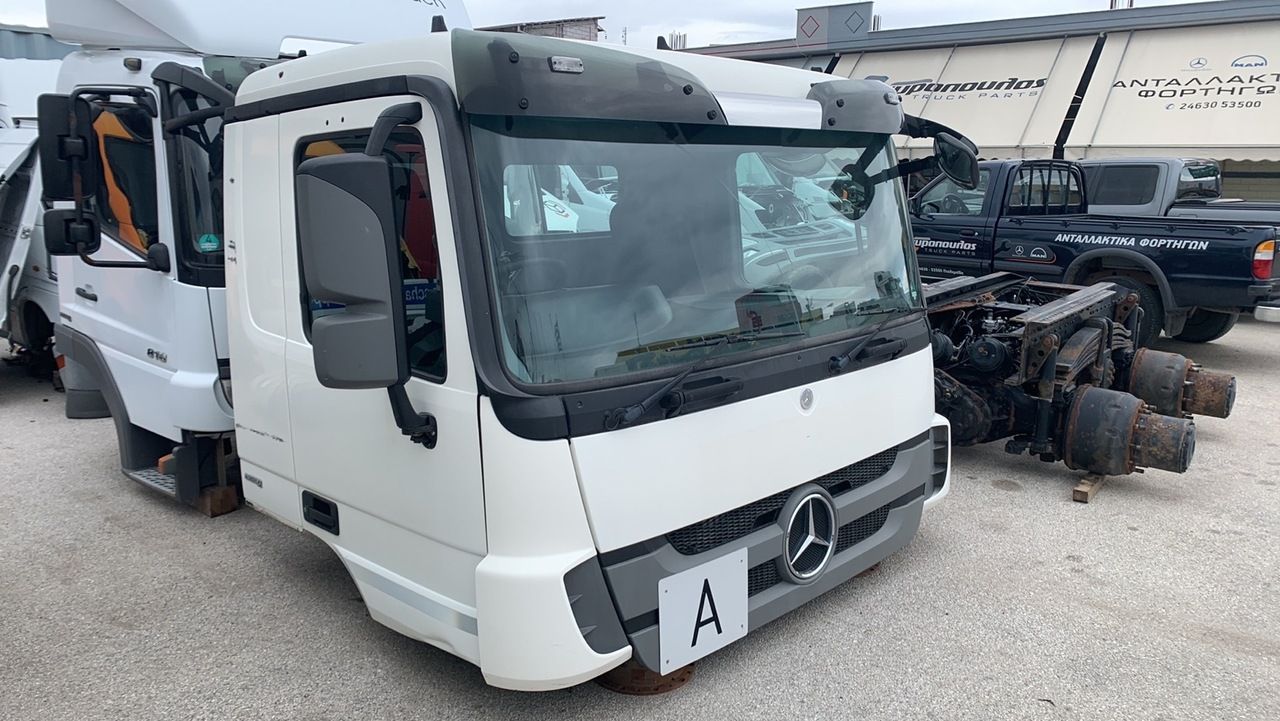 MEDIUM CAB ACTROS MP3 RHD - Kabina i enterijer za Kamion: slika 3 MEDIUM CAB ACTROS MP3 RHD - Kabina i enterijer za Kamion: slika 3