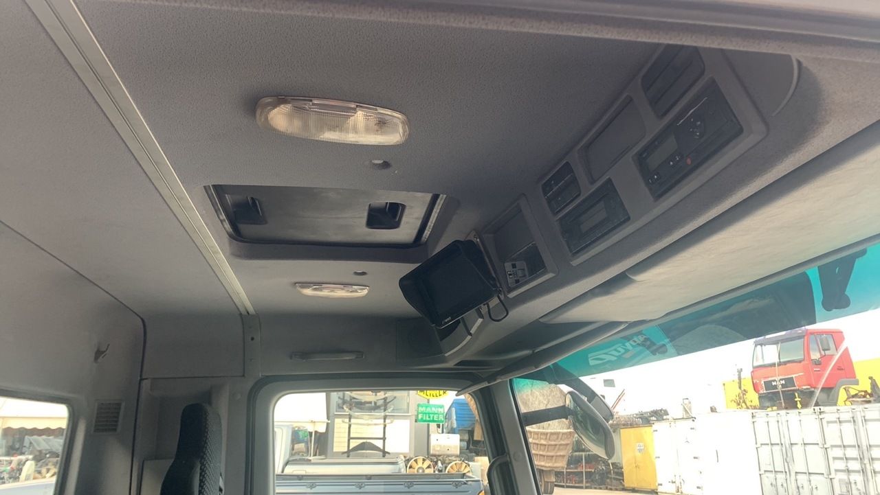 MEDIUM CAB ACTROS MP3 RHD - Kabina i enterijer za Kamion: slika 5 MEDIUM CAB ACTROS MP3 RHD - Kabina i enterijer za Kamion: slika 5