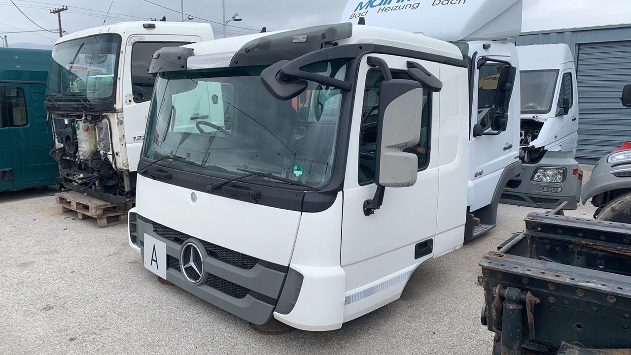 MEDIUM CAB ACTROS MP3 RHD - Kabina i enterijer za Kamion: slika 2 MEDIUM CAB ACTROS MP3 RHD - Kabina i enterijer za Kamion: slika 2