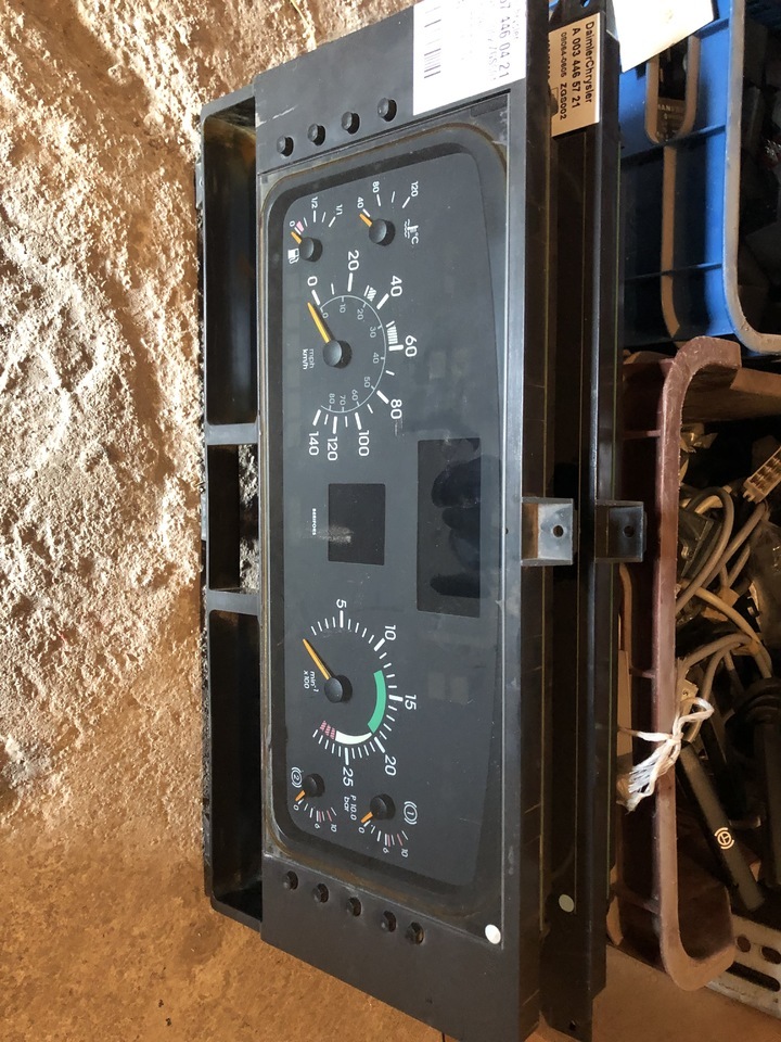 MERCEDES ACTROS MP1-MP2-MP3-MP4-ATEGO2 ELECTRONIC INSTRUMENT EURO 2/3/4/5 - Tahograf za Kamion: slika 1 MERCEDES ACTROS MP1-MP2-MP3-MP4-ATEGO2 ELECTRONIC INSTRUMENT EURO 2/3/4/5 - Tahograf za Kamion: slika 1