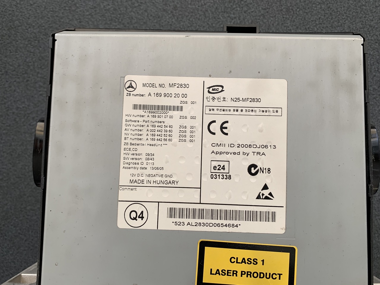 RADIO CD MERCEDES SPRINTER 906 MF2830 - Sistem za navigaciju za Dostavno vozilo: slika 2 RADIO CD MERCEDES SPRINTER 906 MF2830 - Sistem za navigaciju za Dostavno vozilo: slika 2